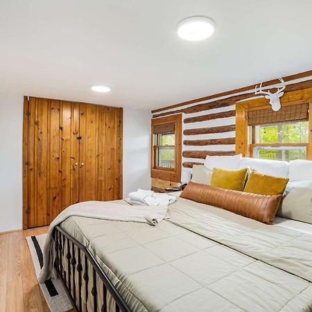 Modernized Log Cabin W Hot Tub Fire Pit & Views Berkeley Springs Exteriér fotografie