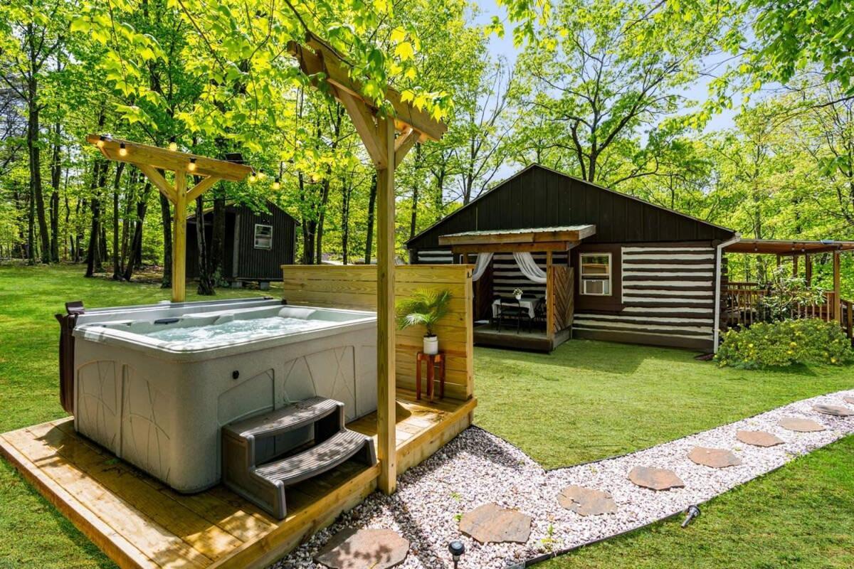 Modernized Log Cabin W Hot Tub Fire Pit & Views Berkeley Springs Exteriér fotografie