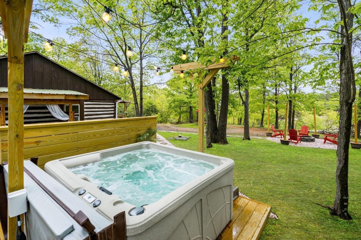 Modernized Log Cabin W Hot Tub Fire Pit & Views Berkeley Springs Exteriér fotografie