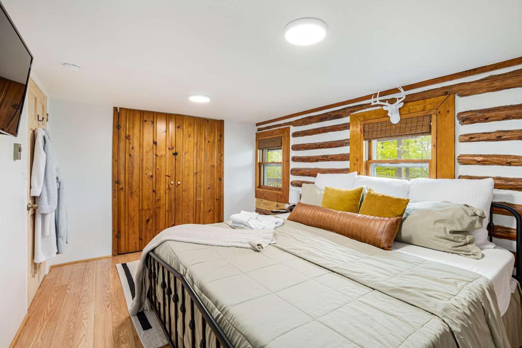 Modernized Log Cabin W Hot Tub Fire Pit & Views Berkeley Springs Exteriér fotografie
