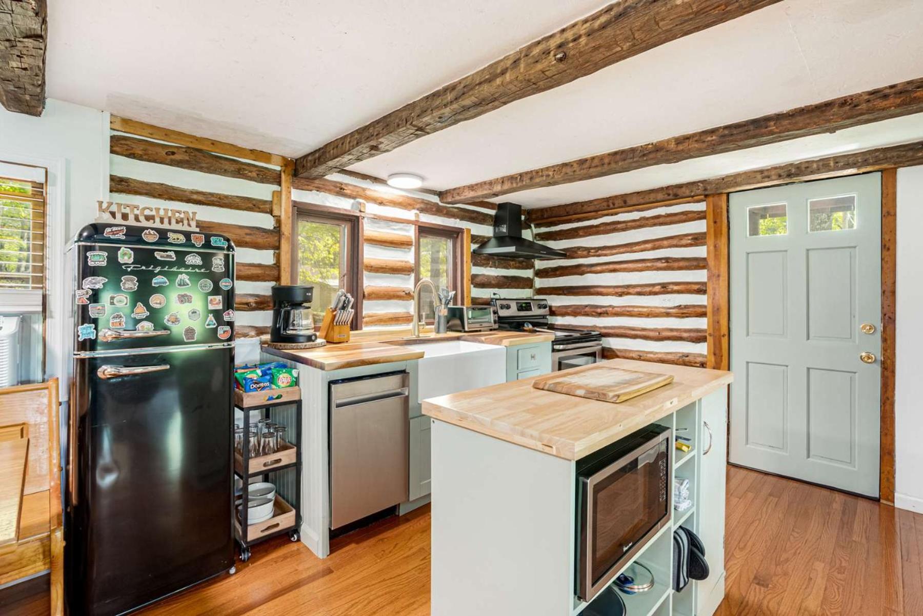 Modernized Log Cabin W Hot Tub Fire Pit & Views Berkeley Springs Exteriér fotografie
