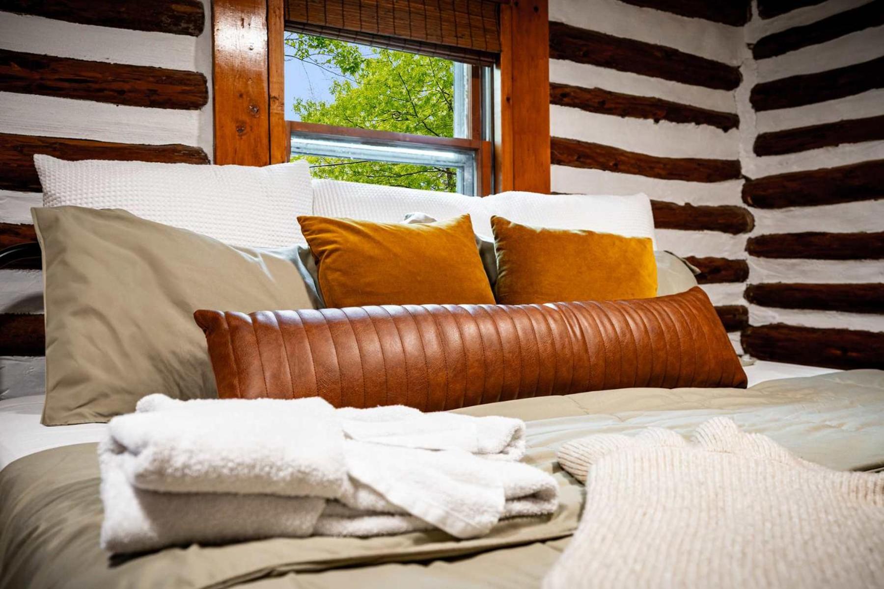 Modernized Log Cabin W Hot Tub Fire Pit & Views Berkeley Springs Exteriér fotografie