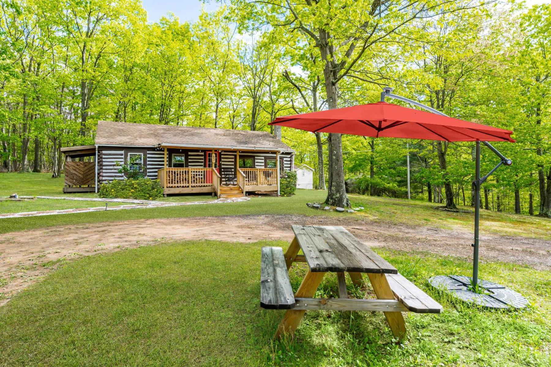 Modernized Log Cabin W Hot Tub Fire Pit & Views Berkeley Springs Exteriér fotografie